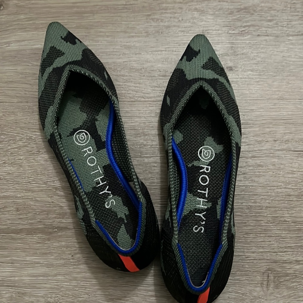 Camo Rothy’s Size 5 Pointy